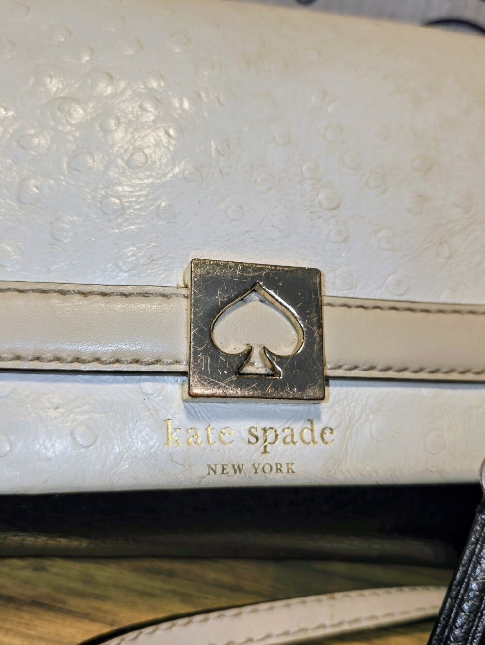 KATE SPADE "Houston" Faux Ostrich Crossbody Purse & KS Logo Blk Card Holder - Picture 2 of 4